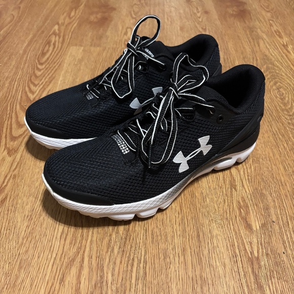 Women's Under Armour Charged Gemini Black Sneakers Size 7 - Picture 1 of 6
